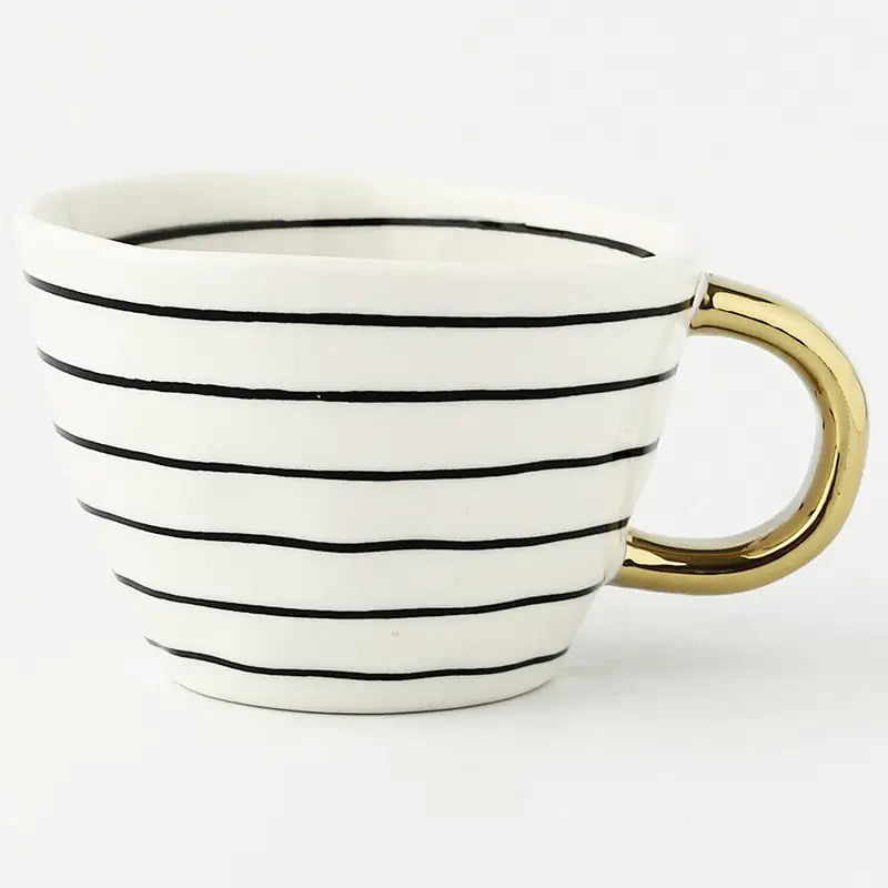 Taza de ceramica pintada a mano