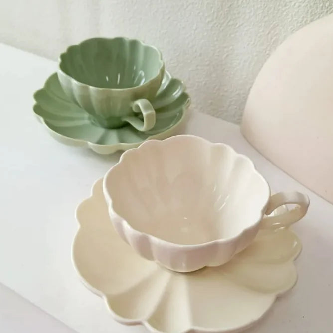 Conjunto Taza y Platillo de café Flor de Lotus vintage