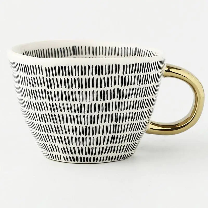 Taza de ceramica pintada a mano