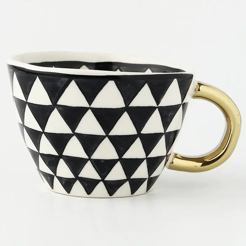 Taza de ceramica pintada a mano