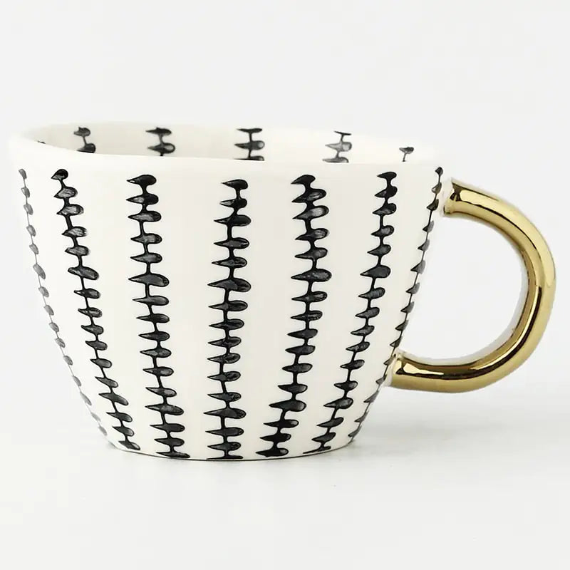 Taza de ceramica pintada a mano
