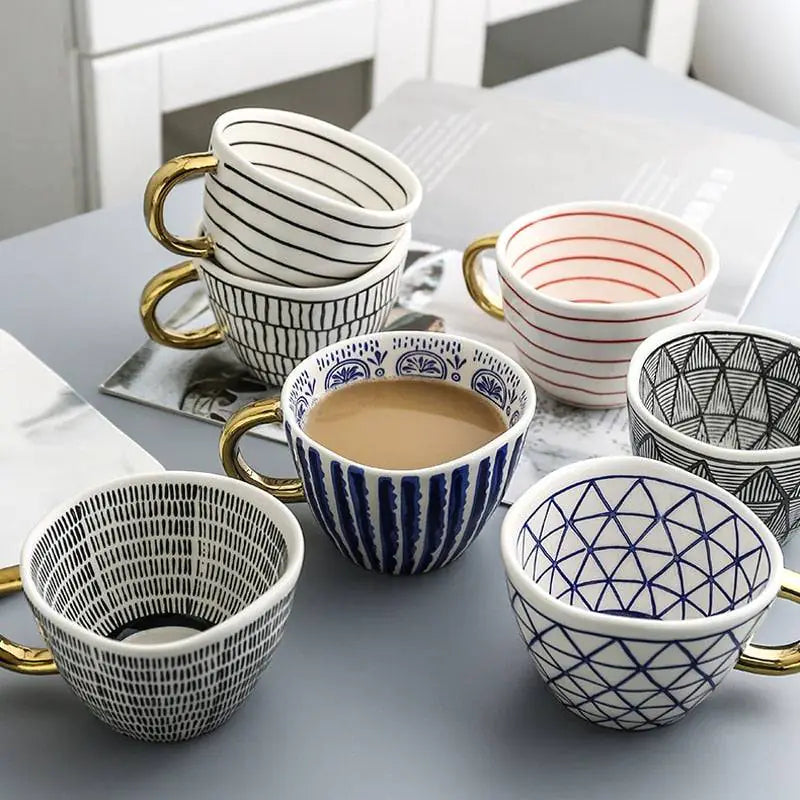 Taza de ceramica pintada a mano
