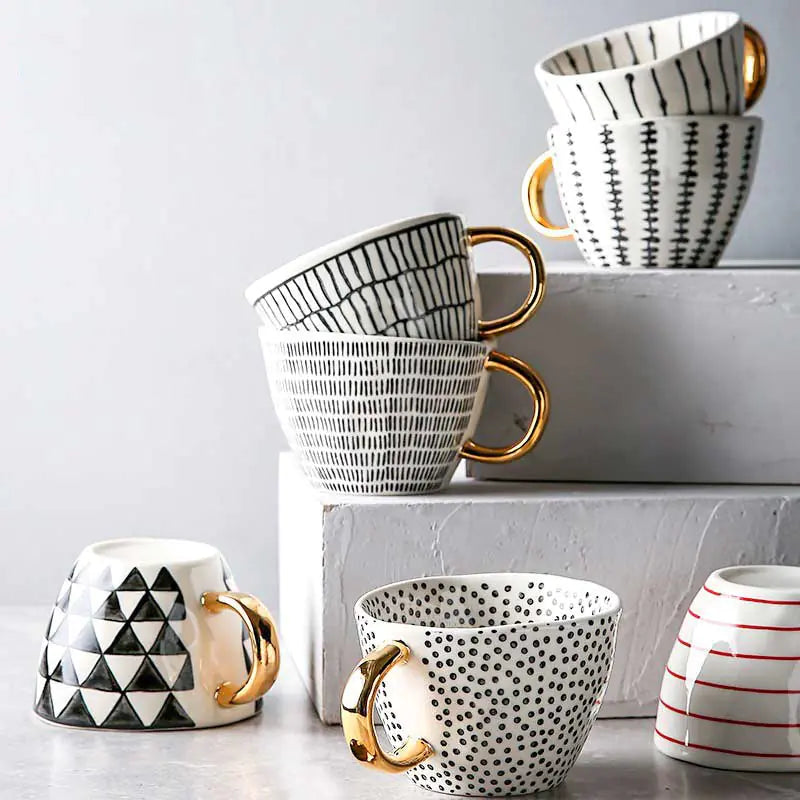Taza de ceramica pintada a mano