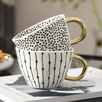 Taza de ceramica pintada a mano